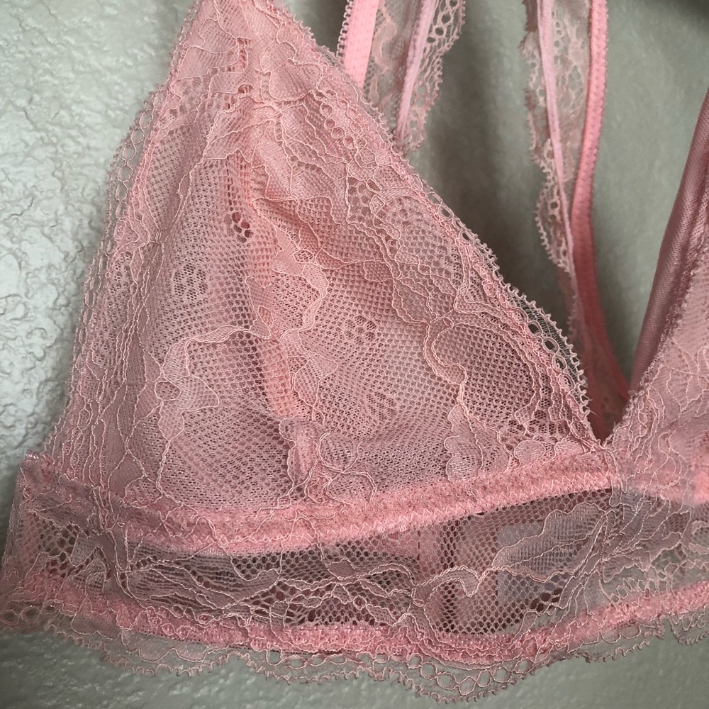 Pink Lace Bra - Picture 2 of 5